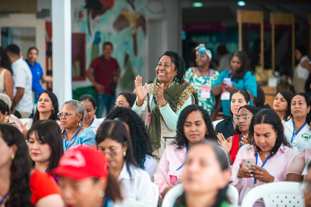 libres Red Adelco. Desarrollo local colombia 100